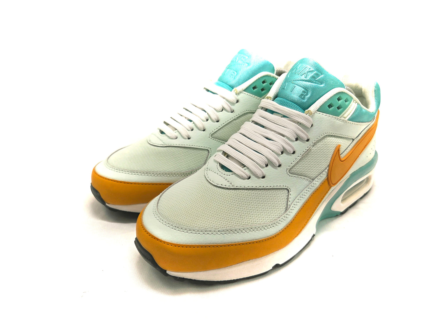 Nike Air Max Classic BW 'Barely Green/Gold Leaf'
