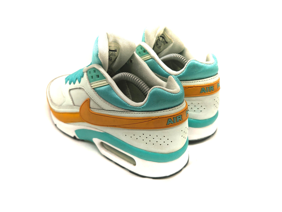 Nike Air Max Classic BW 'Barely Green/Gold Leaf'