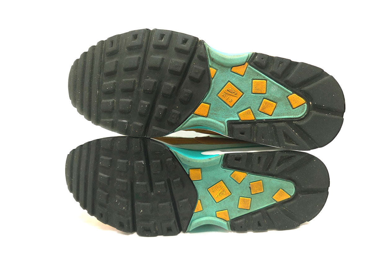 Nike Air Max Classic BW 'Barely Green/Gold Leaf'