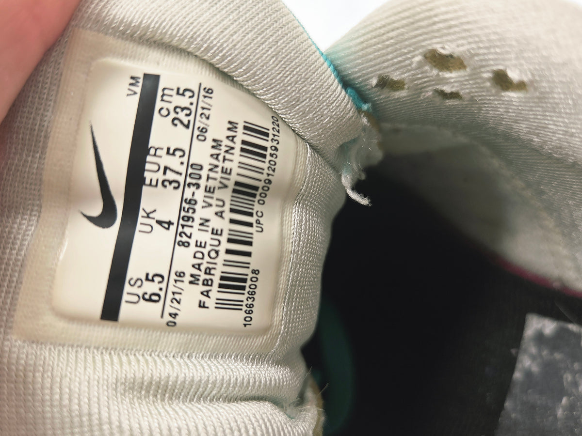 Nike Air Max Classic BW 'Barely Green/Gold Leaf'